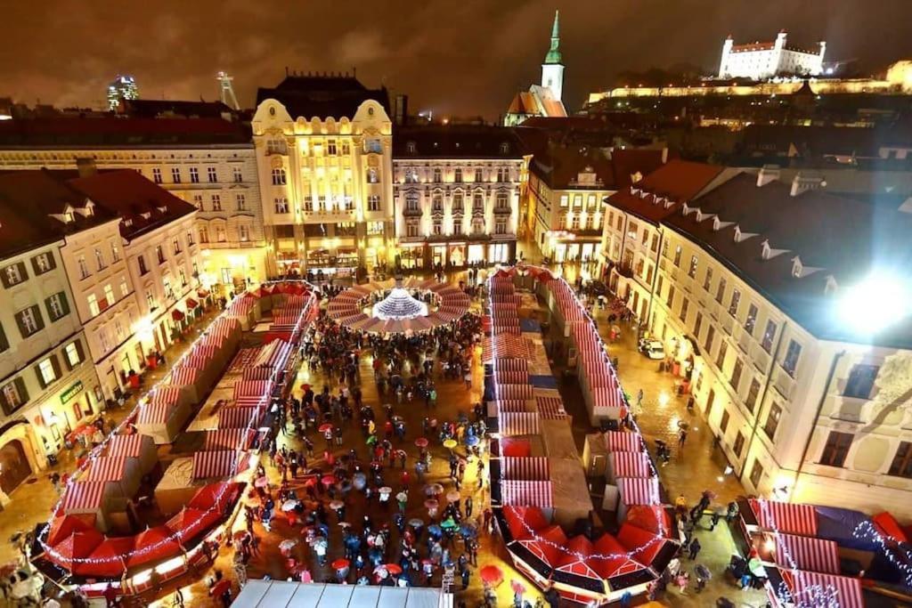 Diamond Residence In Old Town With Free Parking Братислава Екстериор снимка