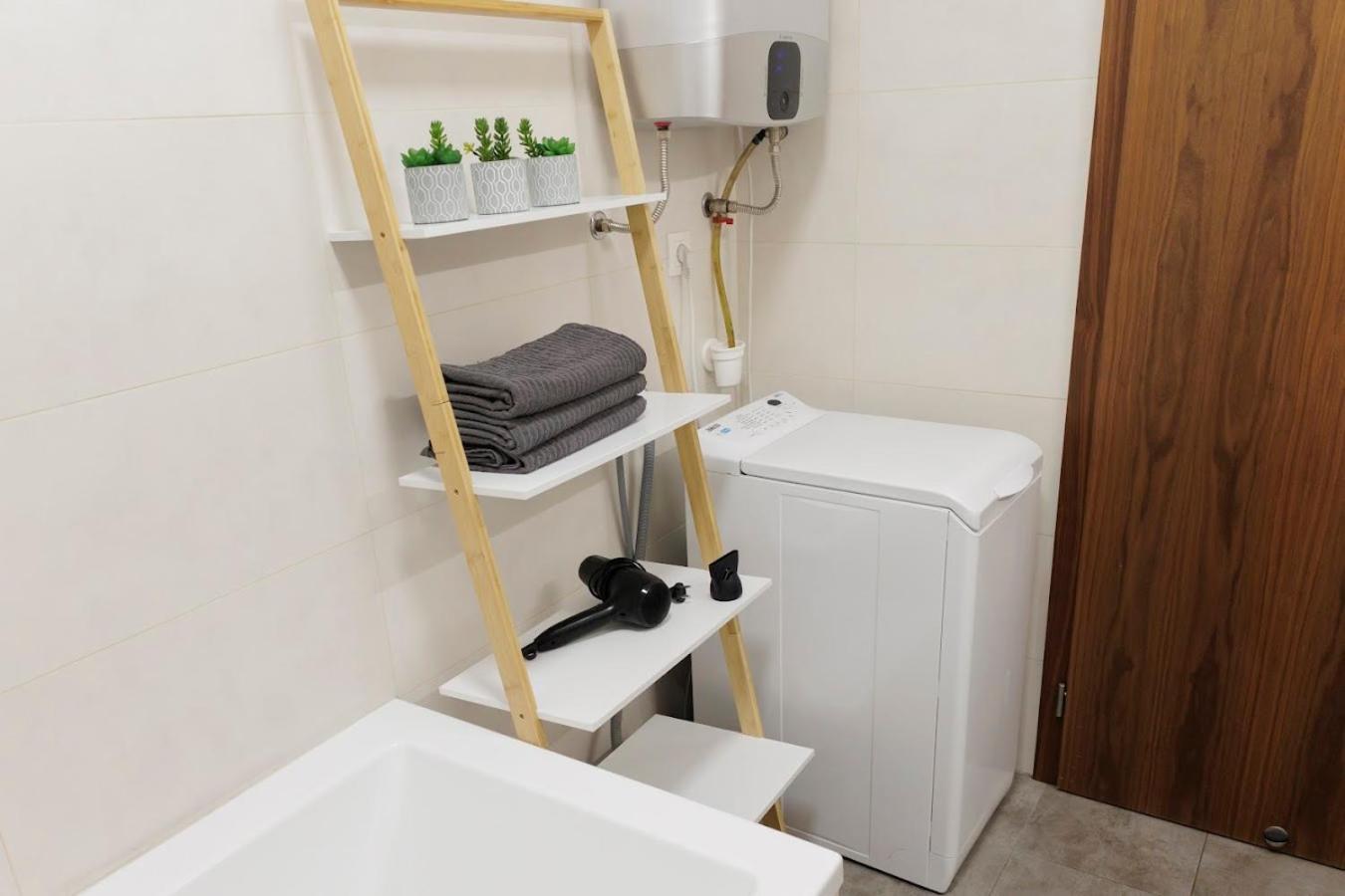 Diamond Residence In Old Town With Free Parking Братислава Екстериор снимка